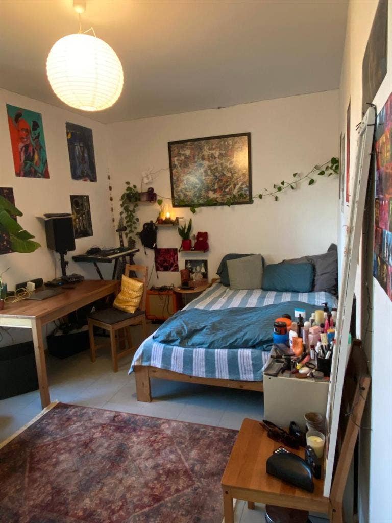 room in 2-room appartment