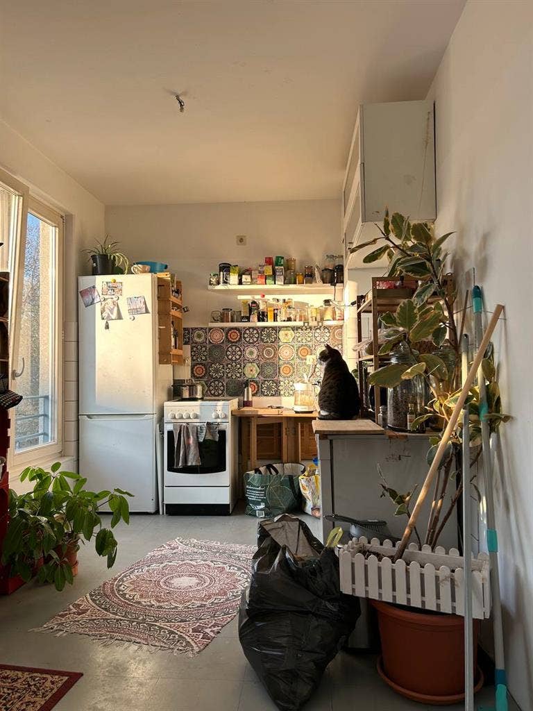 room in 2-room appartment