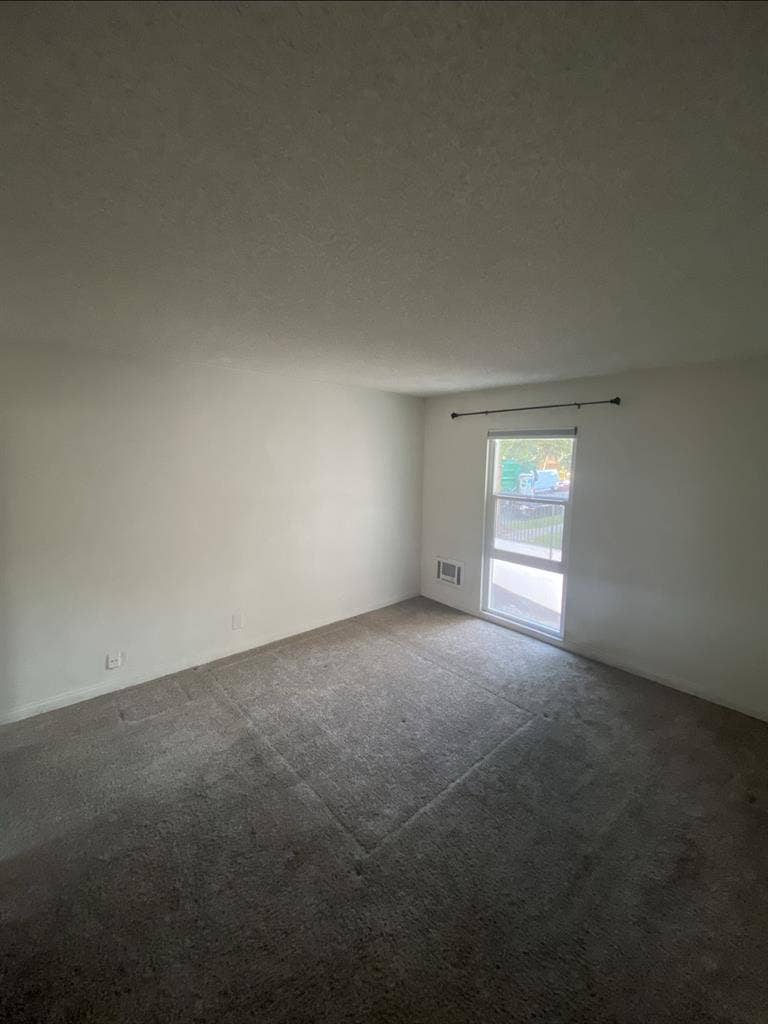 Large Bedroom in Sherman Oaks!