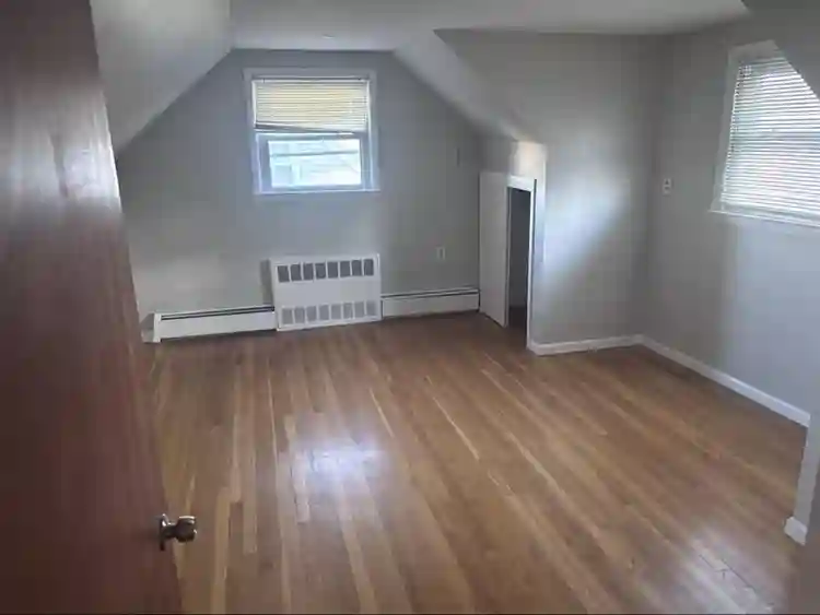 Room available for rent