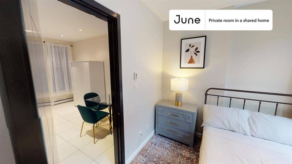 4 BR in New York City