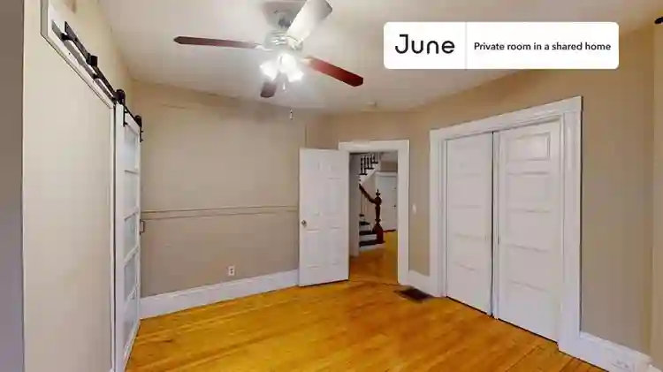 6 BR in Boston