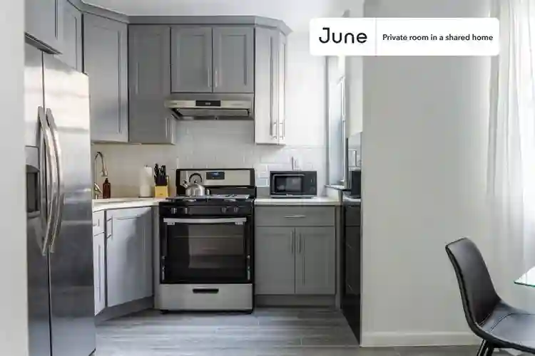 4 BR in New York City