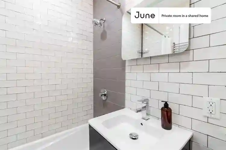 3 BR in New York City