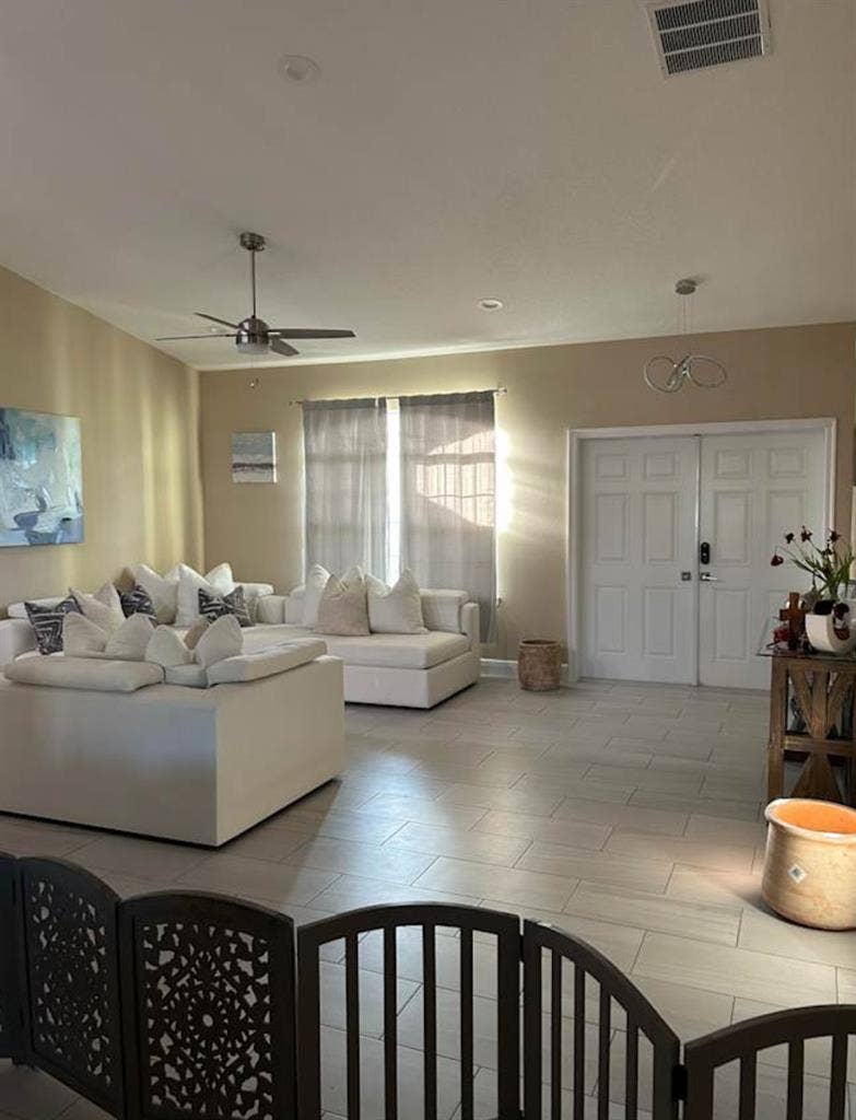 Large clean room private bathroom