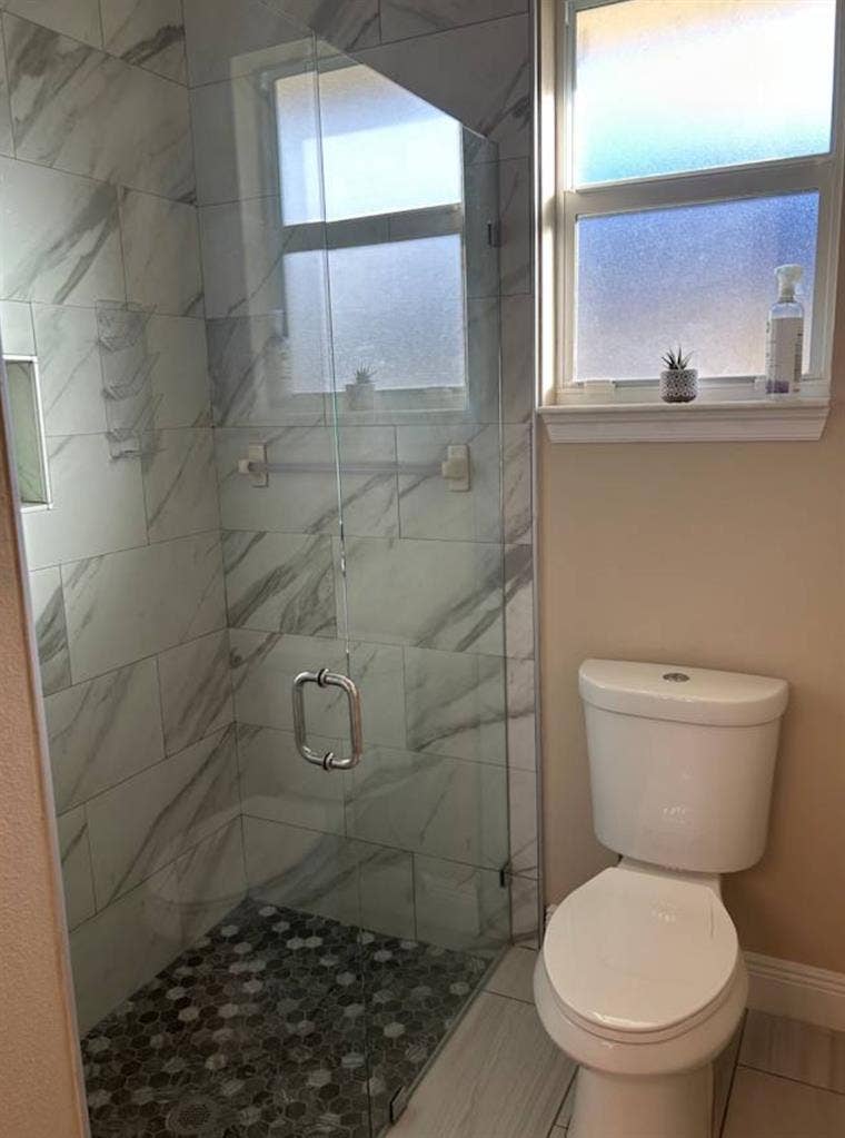 Large clean room private bathroom