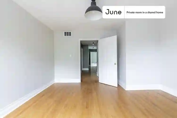 4 BR in Chicago