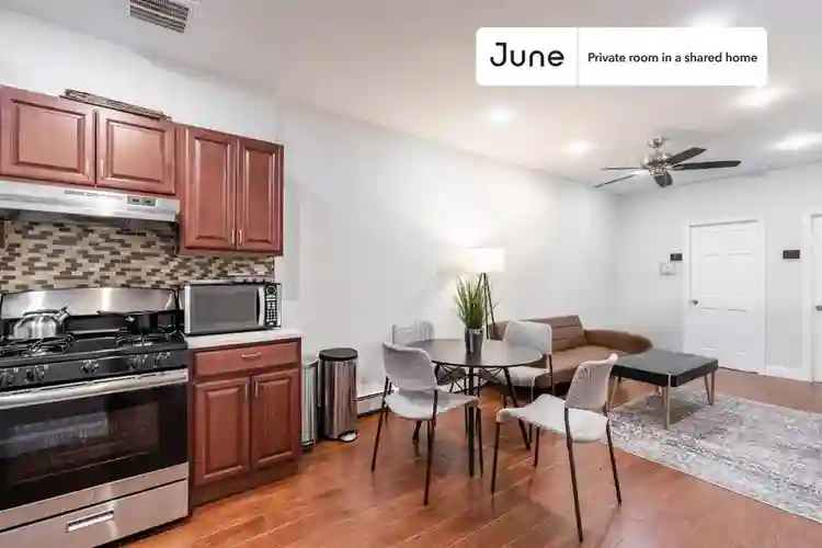 3 BR in New York City