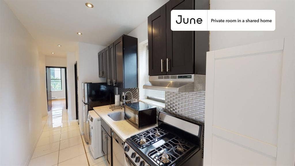 3 BR in New York City