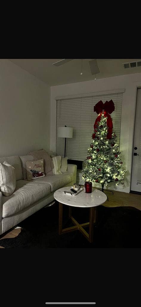 Room in a bath apartment
