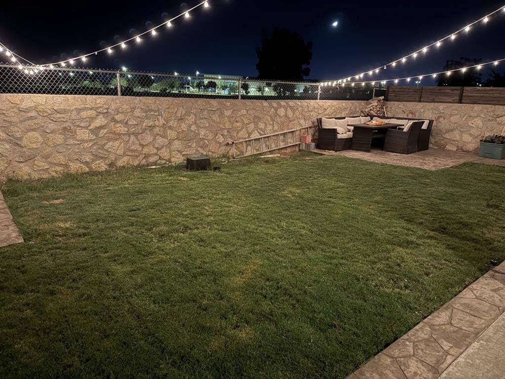 Female Roommate Far East EP