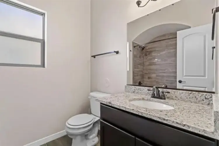 Female Roommate Far East EP