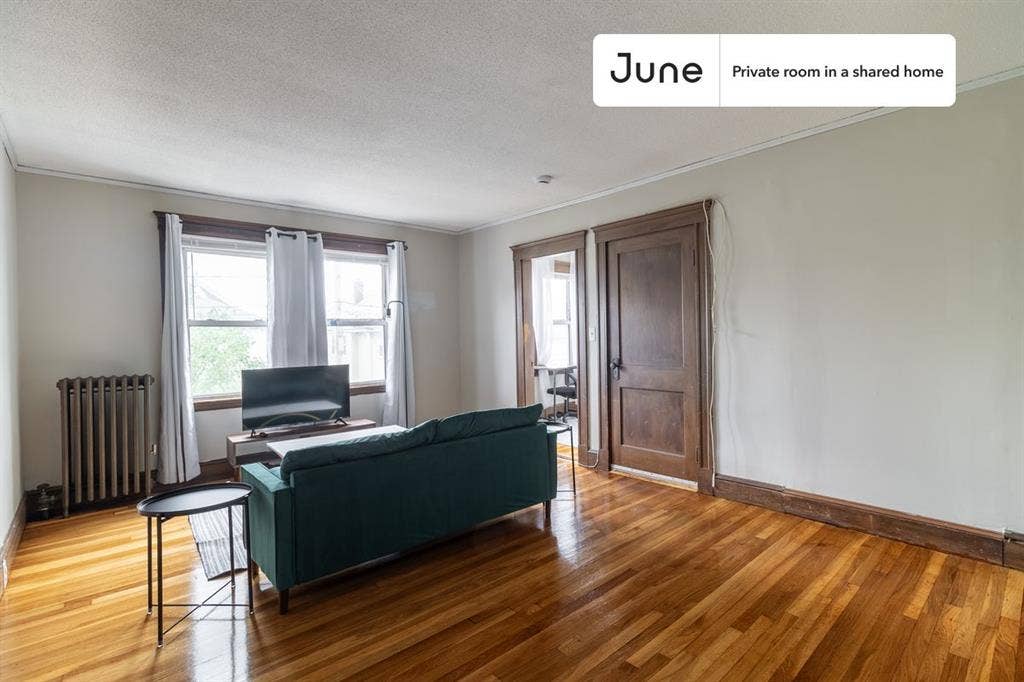 4 BR in Boston