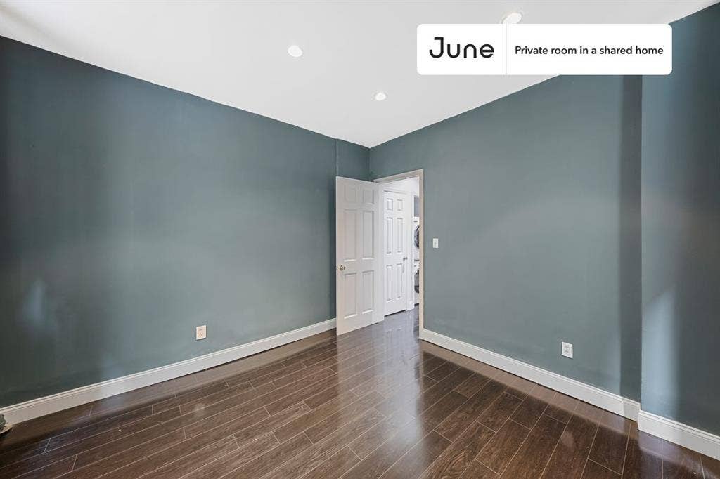 2 BR in New York City