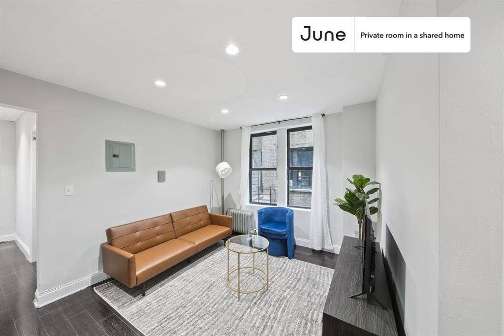 2 BR in New York City