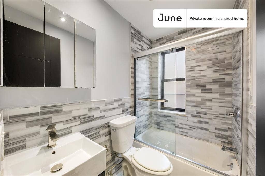 4 BR in New York City