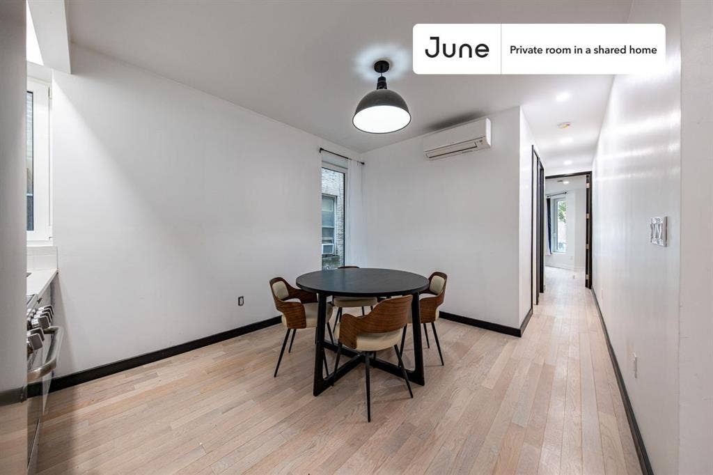 4 BR in New York City