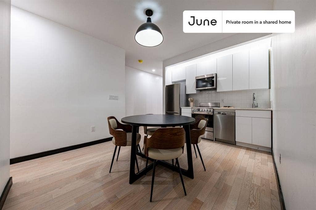 4 BR in New York City