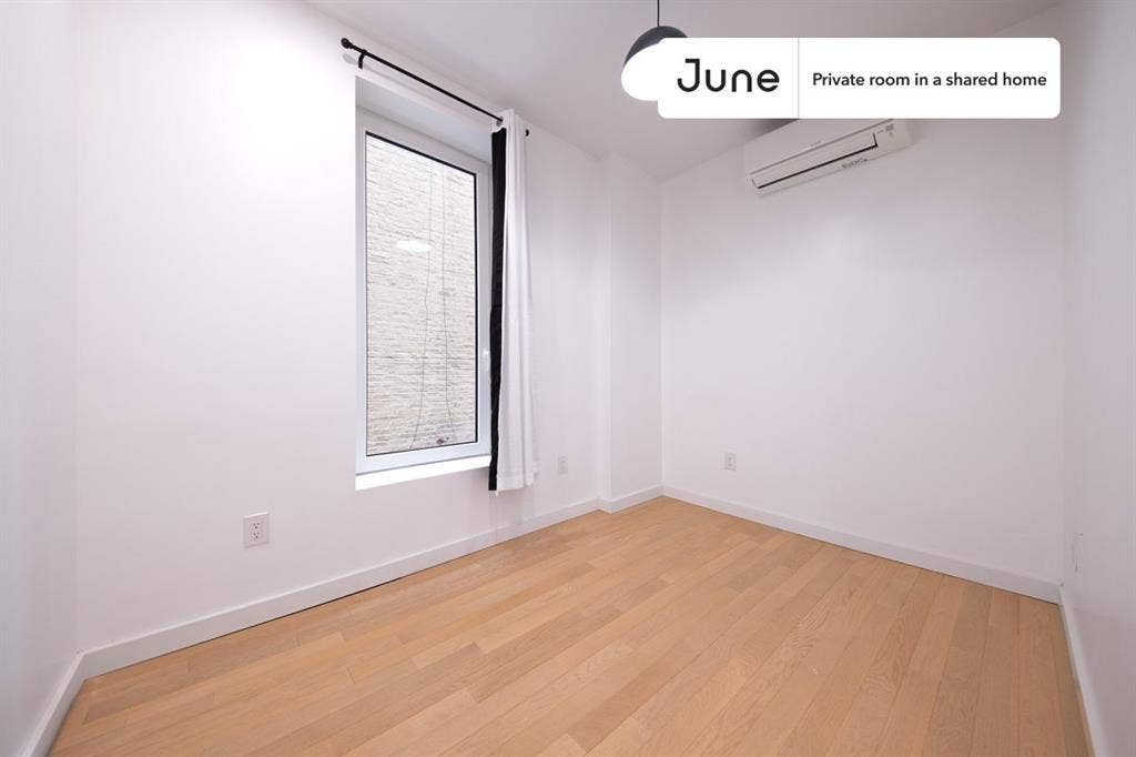 4 BR in New York City