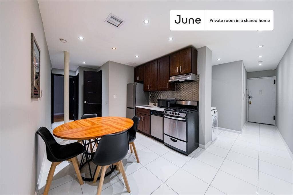 4 BR in New York City