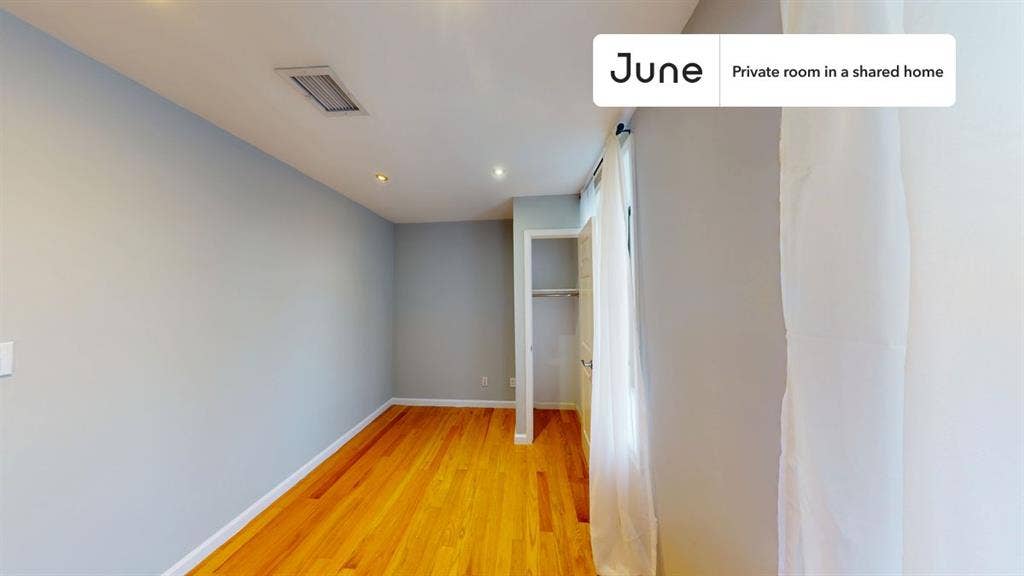 4 BR in New York City