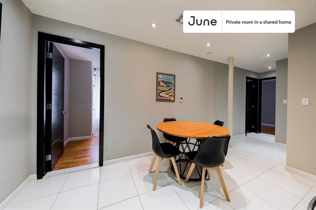 4 BR in New York City