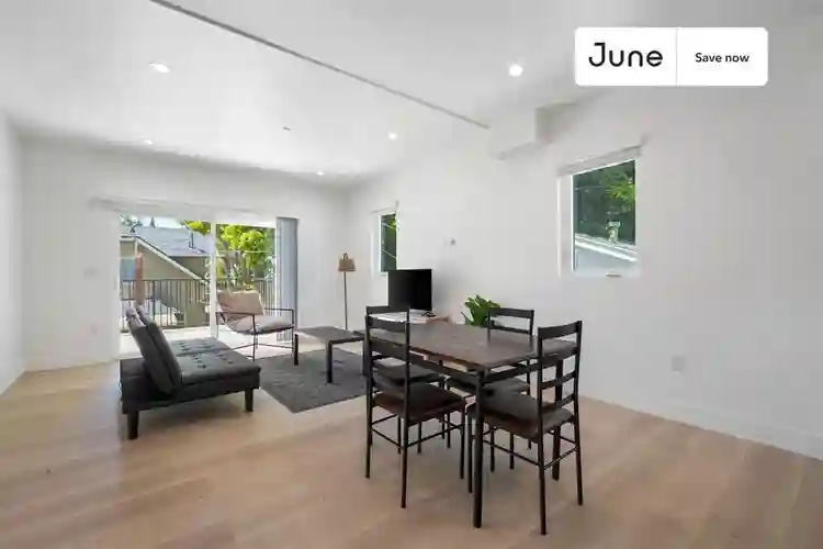 4 BR in Los Angeles