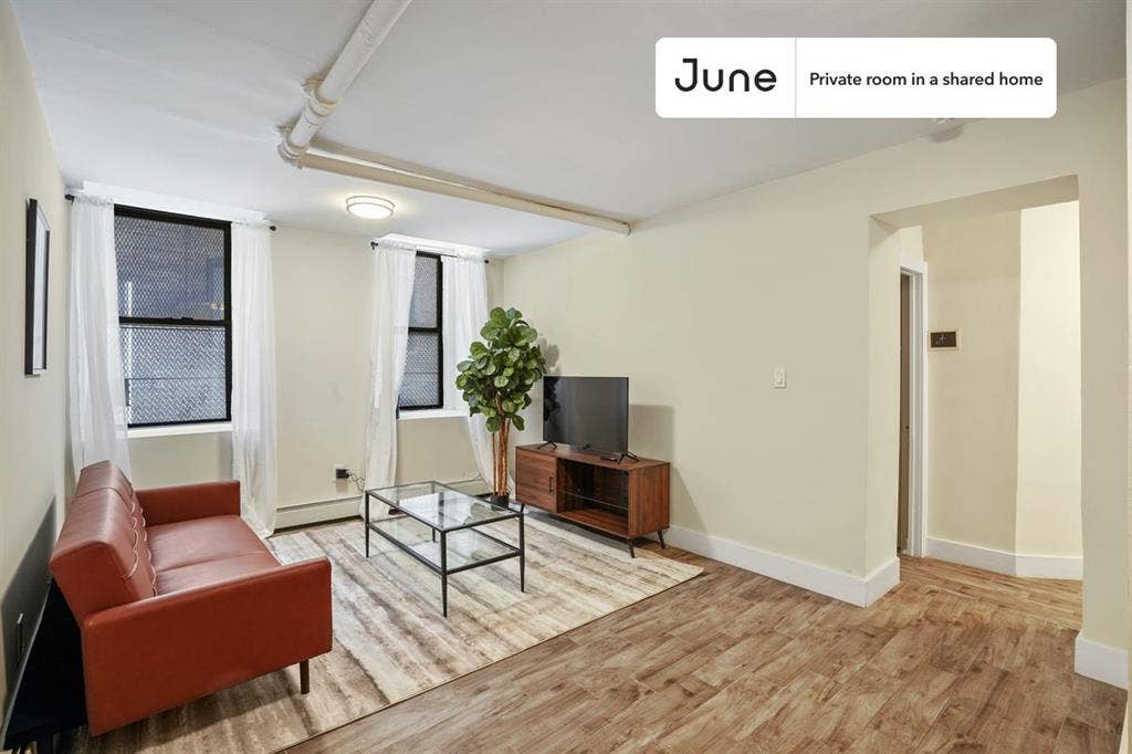 3 BR in New York City