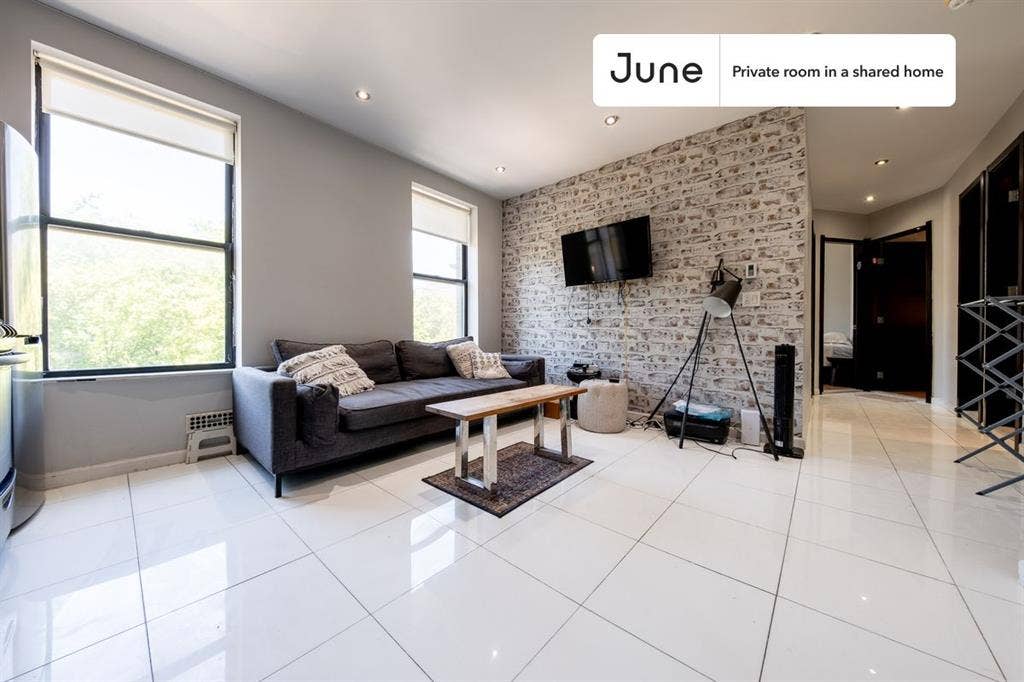 3 BR in New York City