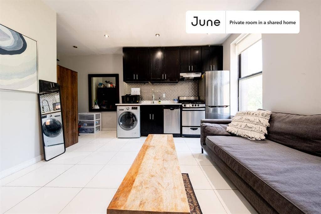 3 BR in New York City