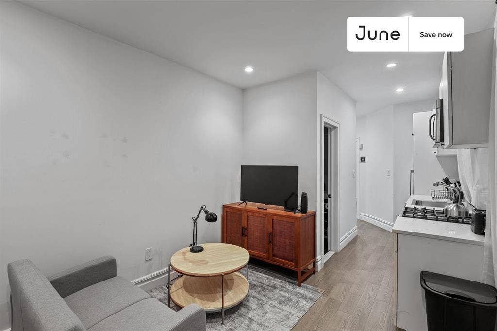 2 BR in New York City