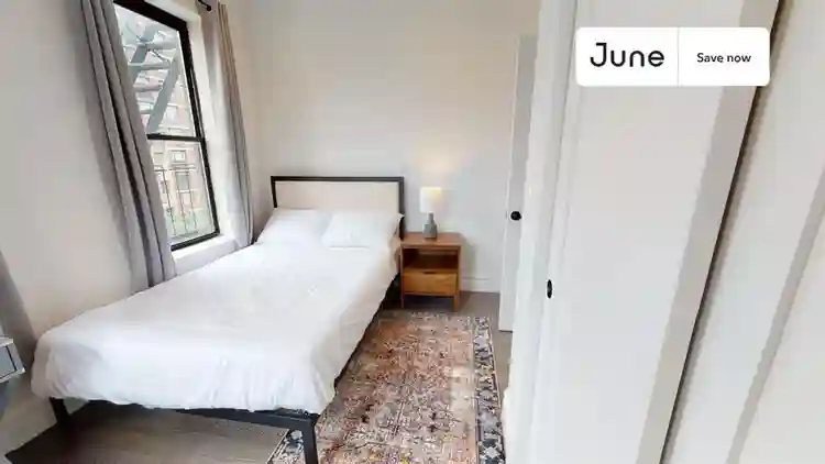 2 BR in New York City