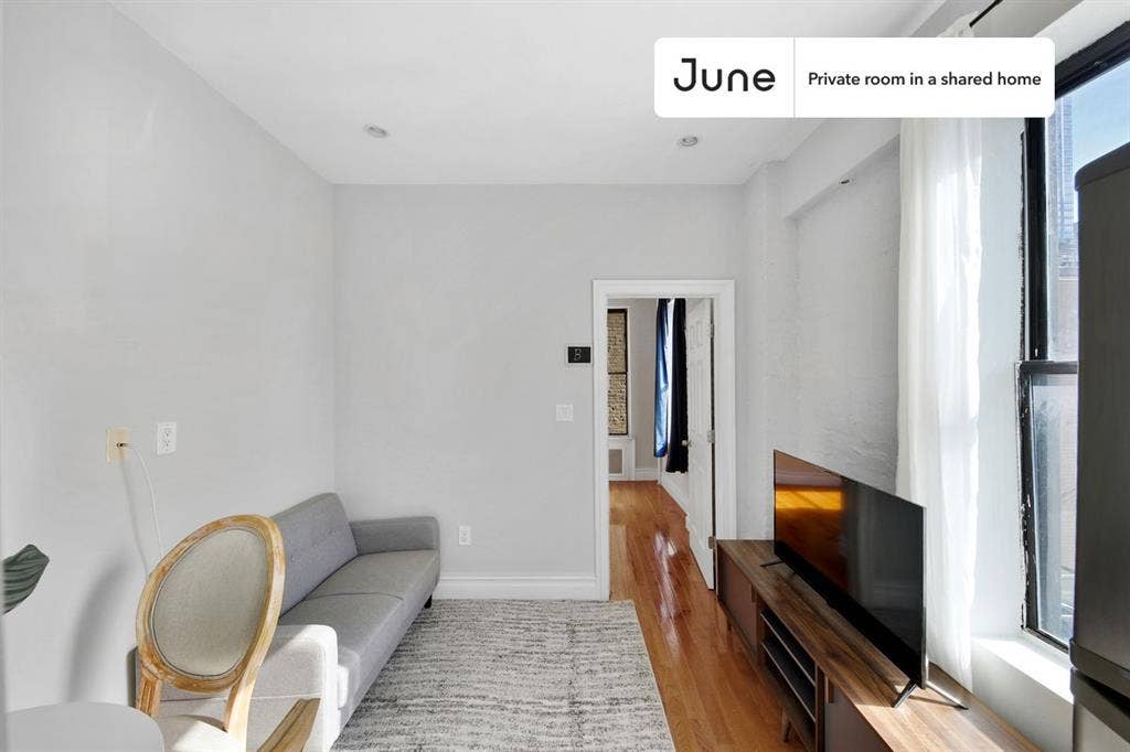 2 BR in New York City