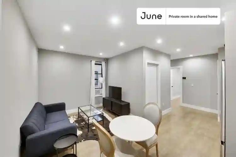 2 BR in New York City