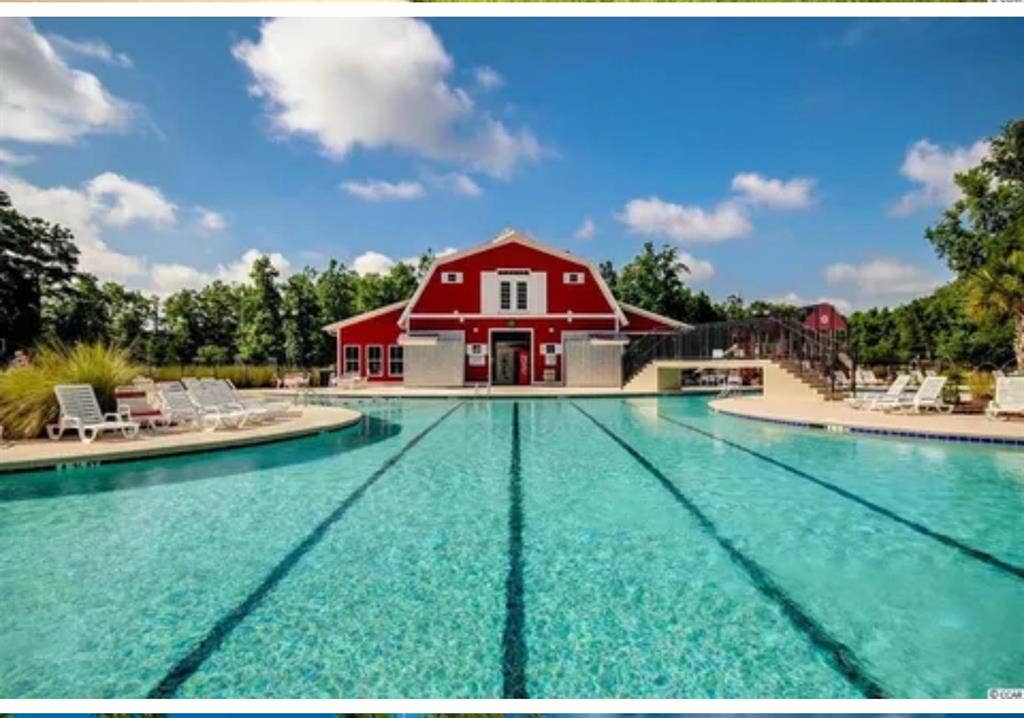 ROOM FOR RENT WITH GOOD ENERGY!