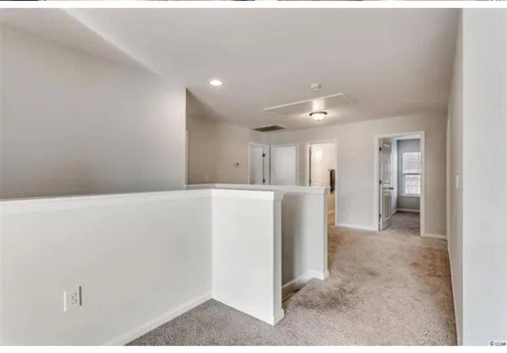 ROOM FOR RENT WITH GOOD ENERGY!