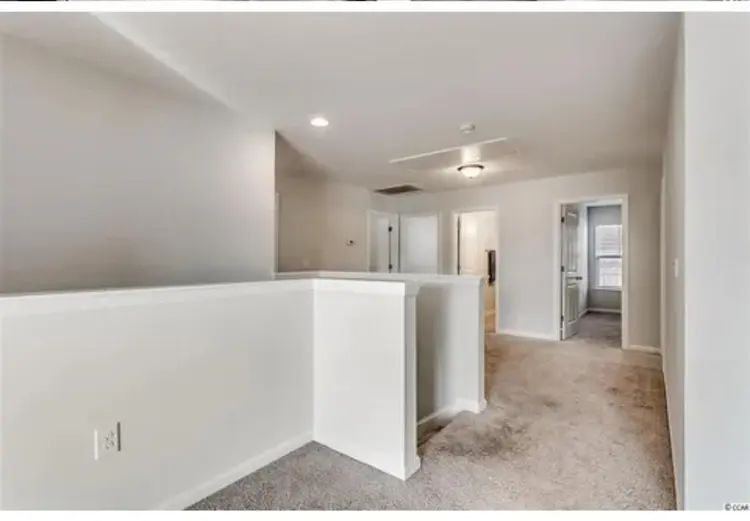 ROOM FOR RENT WITH GOOD ENERGY!