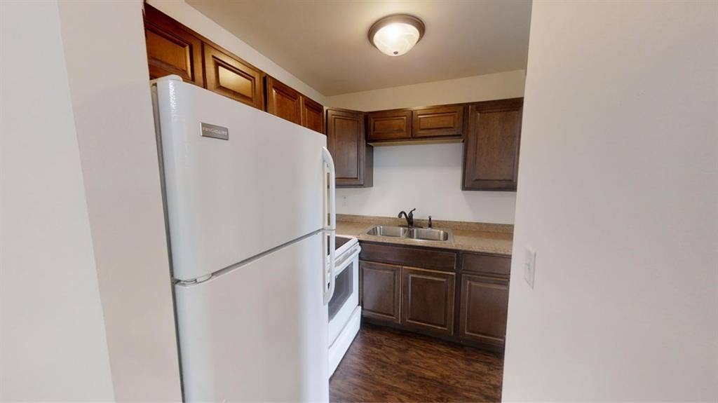 Male Unit Sublease (Jan )