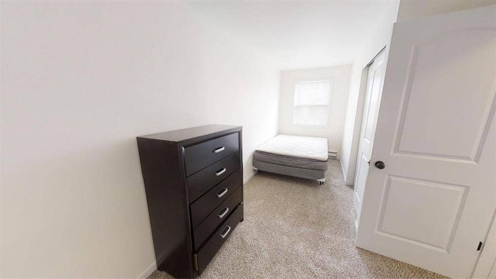Male Unit Sublease (Jan )