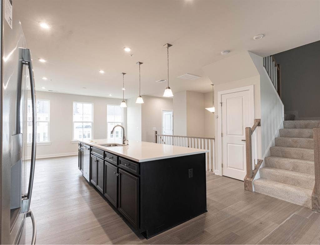 Roommate needed for Master Room.