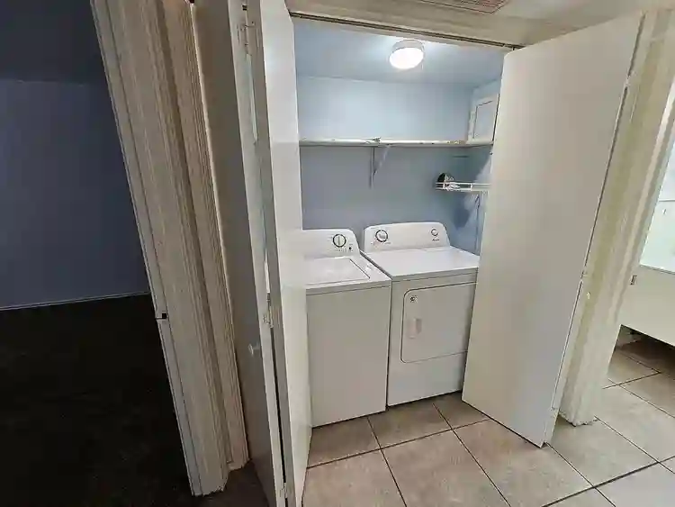2 BR in Dallas