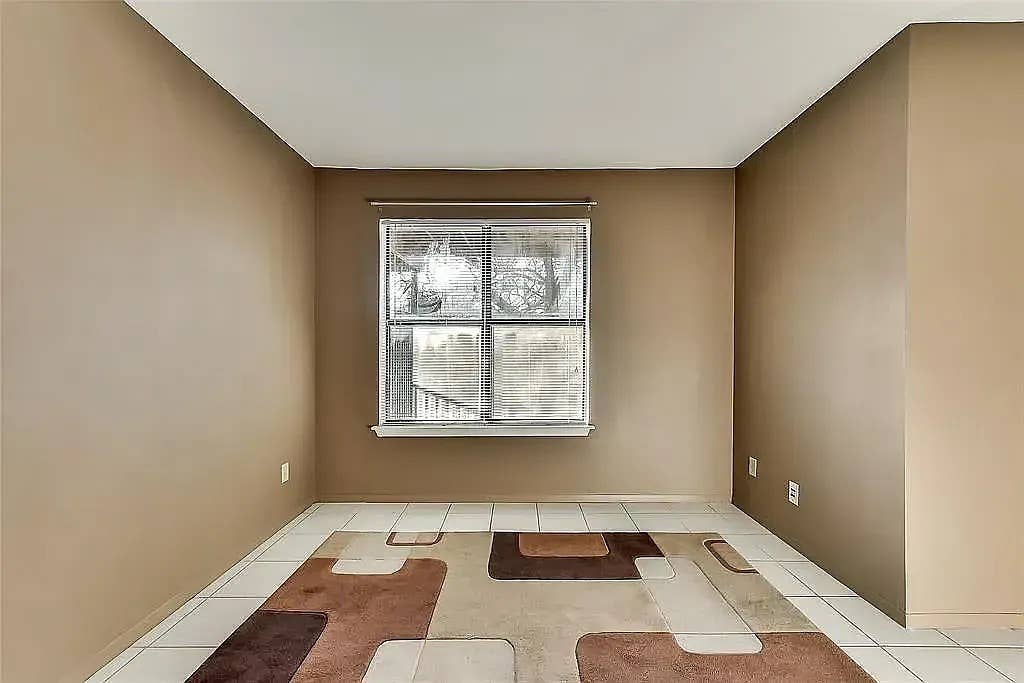 2 BR in Dallas
