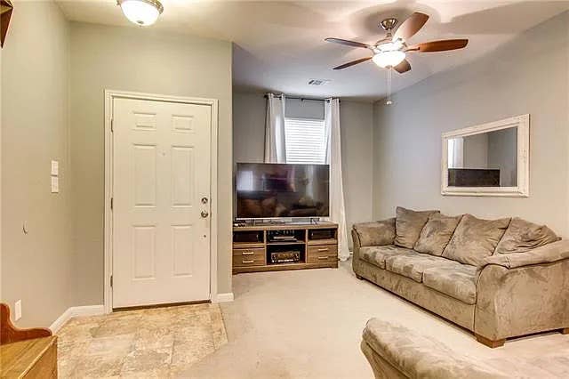 4 BR in Austin