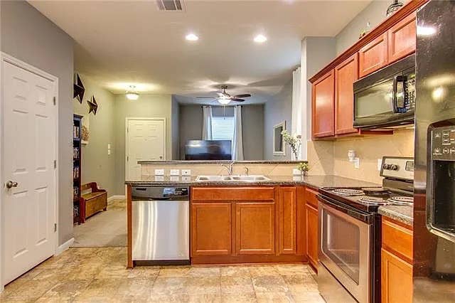 4 BR in Austin
