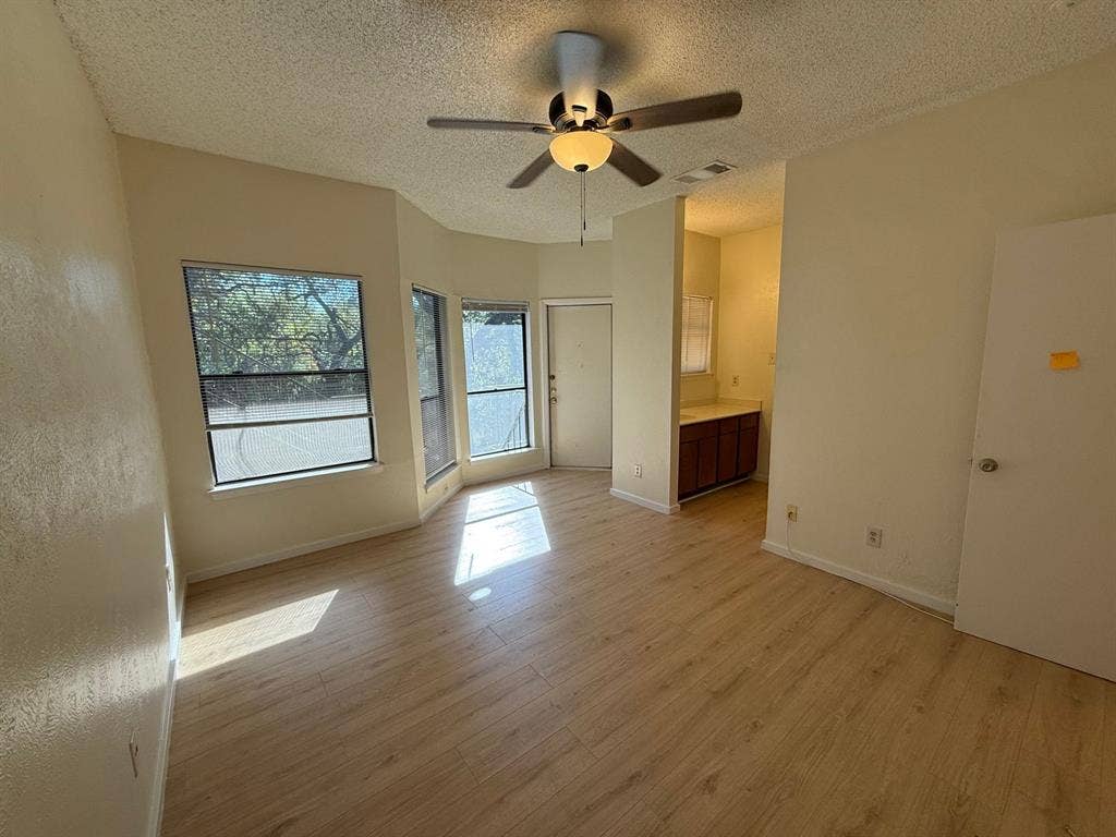 2 BR in Austin