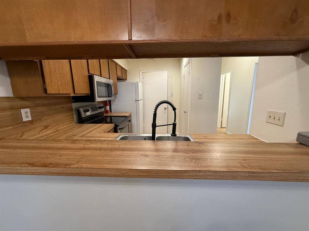 2 BR in Austin