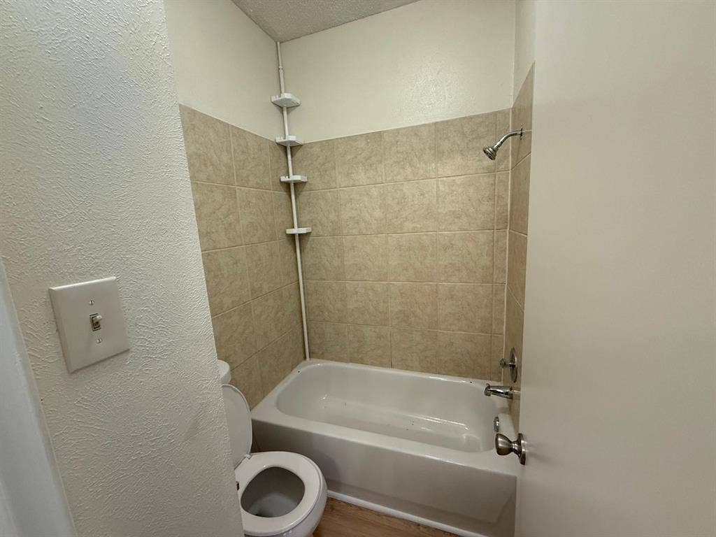 2 BR in Austin