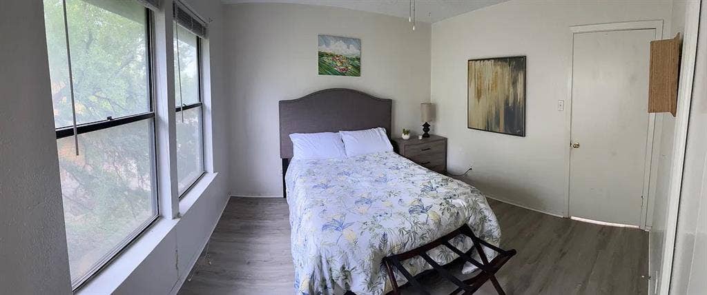 2 BR in Austin