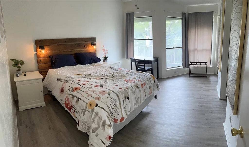 2 BR in Austin