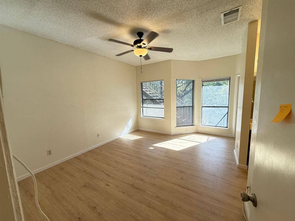 2 BR in Austin